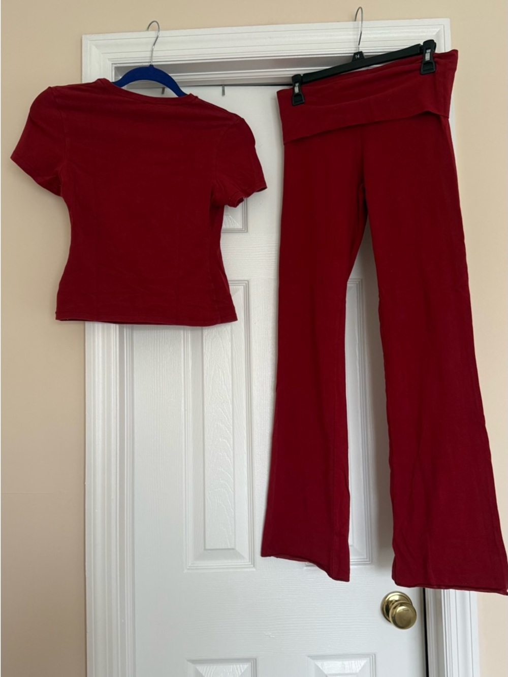 Skims Women's Red Fold-Over Waist Yoga Pants Set